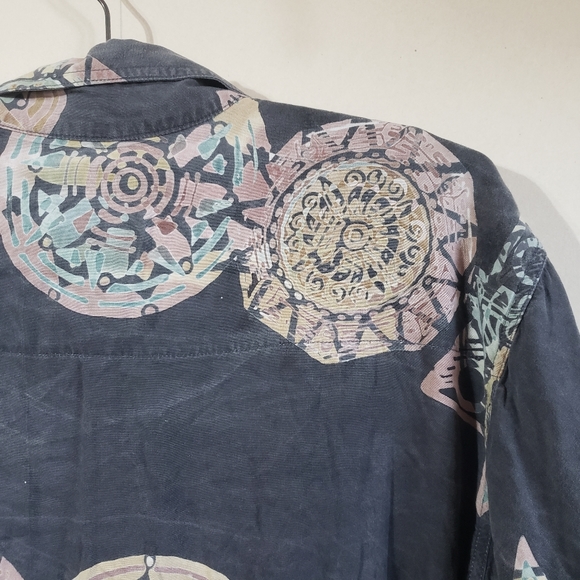 Tugu men's grey colorful Batik button down short sleeve shirt loose fitting sz S - Picture 11 of 14